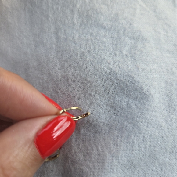 Solid Double Chain Huggie Earring 14K - Picture 5 of 5